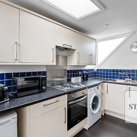 Cosy Apartment In Moulsham, Long Stays Welcome チェルムスフォード エクステリア 写真