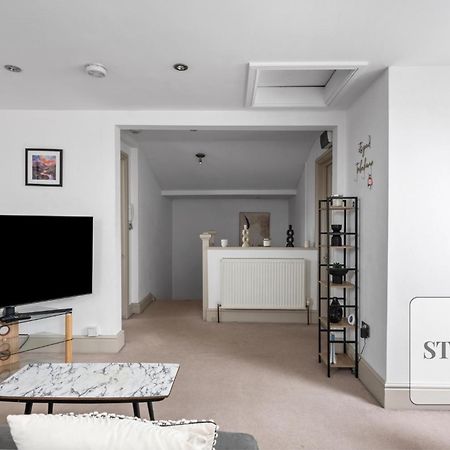 Cosy Apartment In Moulsham, Long Stays Welcome チェルムスフォード エクステリア 写真